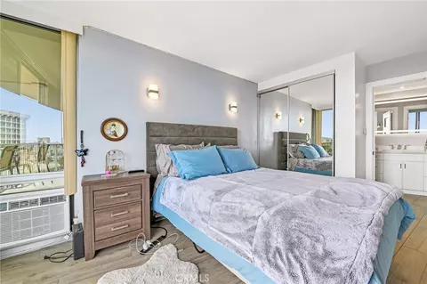 Bedroom - 700 E Ocean Blvd #1208, Long Beach, CA 90802 photo 6 of 10