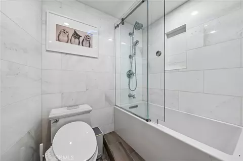 Bath - 700 E Ocean Blvd #1208, Long Beach, CA 90802 photo 3 of 3