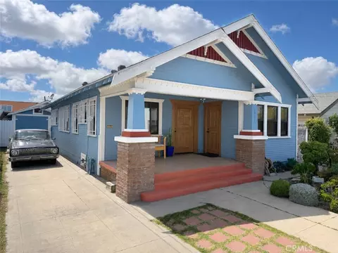 1037 N Almond Ct, Long Beach, CA 90813
