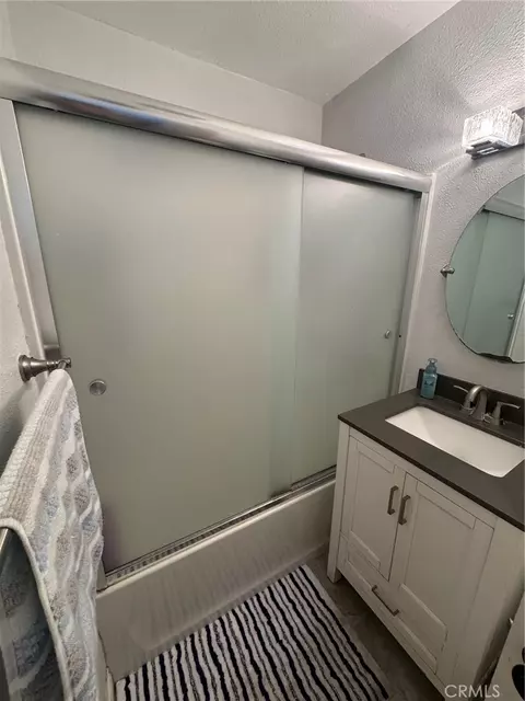 Bath - 3425 Adriatic Ave, Long Beach, CA 90810 photo 2 of 2