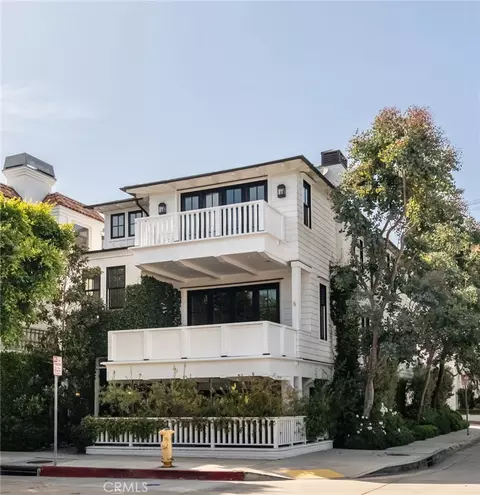 441 3rd St, Manhattan Beach, CA 90266