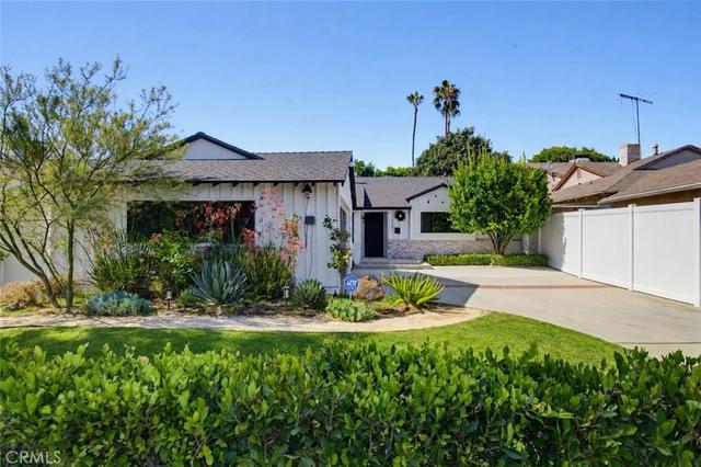 13547 Bessemer St, Valley Glen, CA 91401