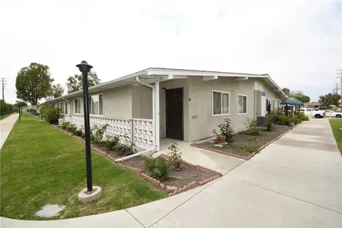 1842 Thunderbird Dr #1A, Seal Beach, CA 90740