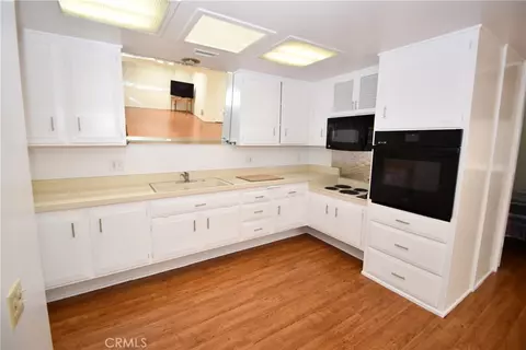 1842 Thunderbird Dr #1A, Seal Beach, CA 90740