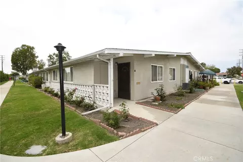 1842 Thunderbird Dr #1A, Seal Beach, CA 90740