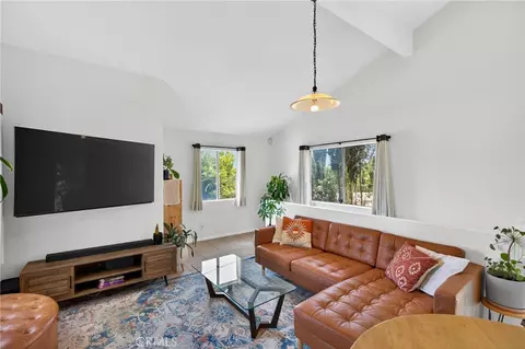 4542 San Andreas, Los Angeles, CA 90065