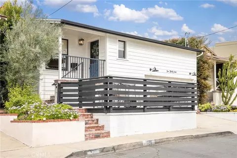 1039 8th St, Hermosa Beach, CA 90254