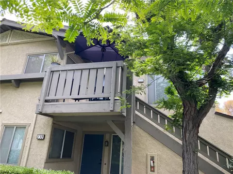136 Echo Run, Irvine, CA 92614 photo 2
