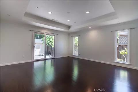 Living - 267 Eureka Ct, Sunnyvale, CA 94085 photo 4 of 4
