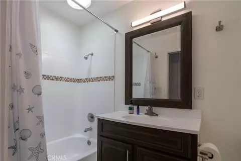 Bath - 267 Eureka Ct, Sunnyvale, CA 94085 photo 2 of 4