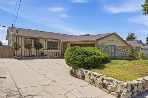 15627 E Prairie Ave, Lawndale, CA 90260