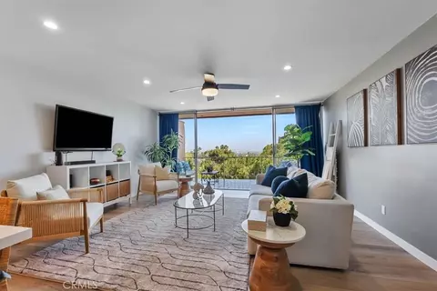 4567 Don Ricardo Dr, Los Angeles, CA 90008