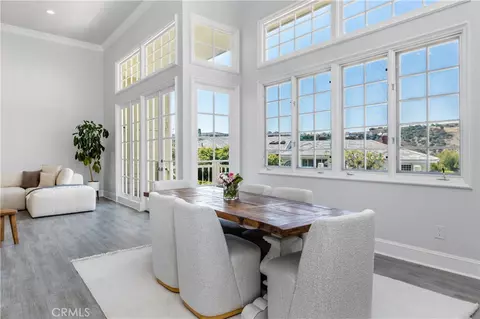 2254 The Ter, Los Angeles, CA 90049