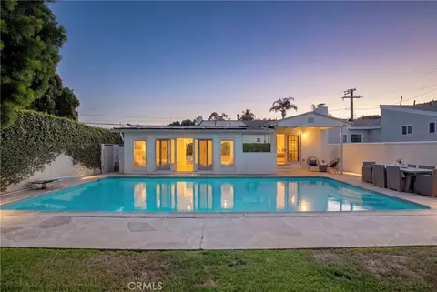 424 S Meadows Ave, Manhattan Beach, CA 90266