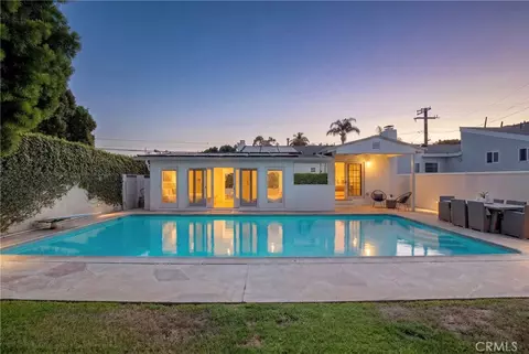 424 S Meadows Ave, Manhattan Beach, CA 90266
