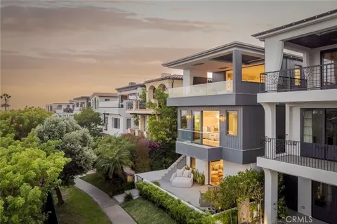 457 26th St, Manhattan Beach, CA 90266