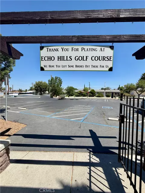 Exterior - 500 E Thornton Ave, Hemet, CA 92543 photo 13 of 16