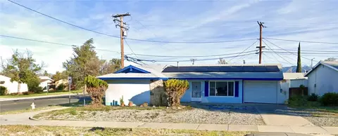 500 E Thornton Ave, Hemet, CA 92543