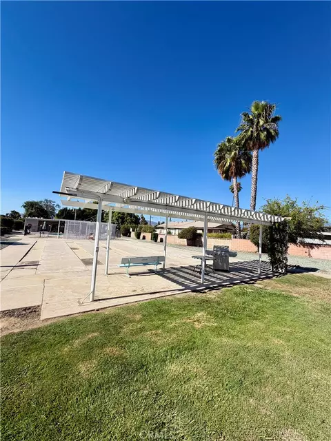 Exterior - 500 E Thornton Ave, Hemet, CA 92543 photo 16 of 16