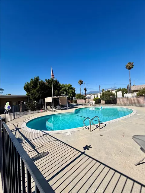 Exterior - 500 E Thornton Ave, Hemet, CA 92543 photo 15 of 16