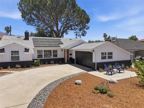 2048 Sinaloa Ave, Altadena, CA 91001