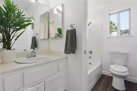 Bath - 14224 Farralon Ct, Fontana, CA 92336 photo 7 of 7
