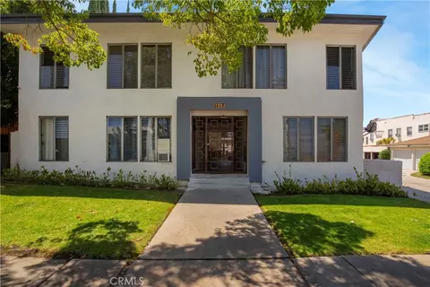 1117 S Spaulding, Los Angeles, CA 90019