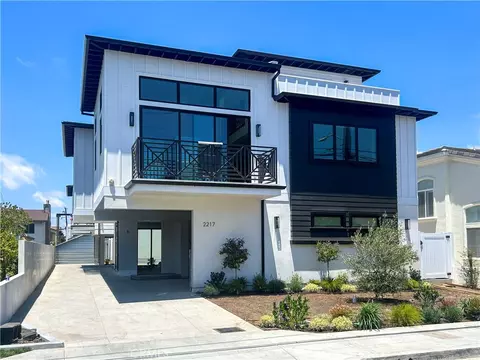 2217 Bataan Rd #A, Redondo Beach, CA 90278