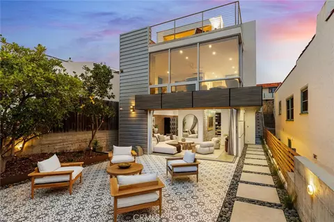 2434 Manhattan Ave, Hermosa Beach, CA 90254