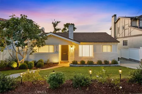 1315 6th St, Manhattan Beach, CA 90266