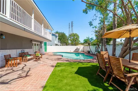 Exterior - 1510 E Maple Ave, El Segundo, CA 90245 photo 7 of 8