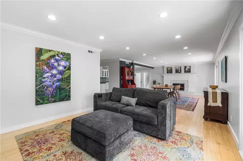 Living - 1510 E Maple Ave, El Segundo, CA 90245 photo 2 of 5