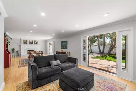 Living - 1510 E Maple Ave, El Segundo, CA 90245 photo 3 of 5
