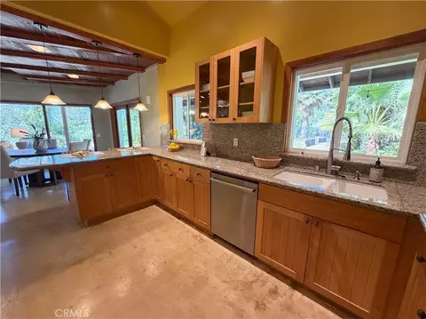 Kitchen - 2 Chuckwagon, Rolling Hills, CA 90274 photo 1 of 6