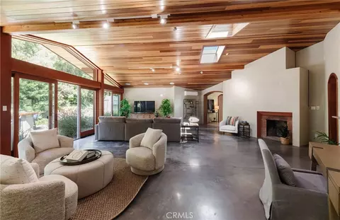 2 Chuckwagon, Rolling Hills, CA 90274