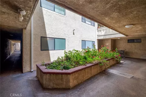 Exterior - 1723 Cedar #103, Long Beach, CA 90813 photo 2 of 4