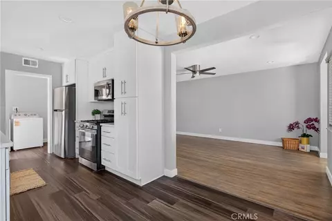 Entry Way - 24429 Marine, Carson, CA 90745 photo 5 of 10