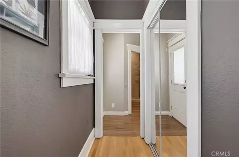 Entry Way - 1130 E Appleton, Long Beach, CA 90802 photo 3 of 8