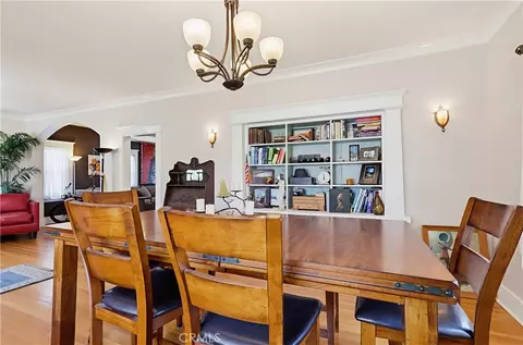 Dining - 1130 E Appleton, Long Beach, CA 90802 photo 3 of 4