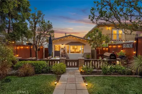608 Rosecrans Ave, Manhattan Beach, CA 90266