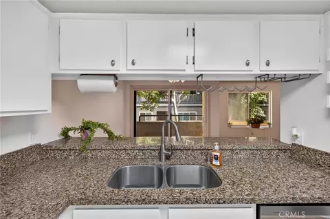 Kitchen - 1237 E 6th St #106, Long Beach, CA 90802 photo 3 of 3