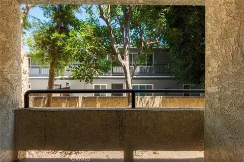 Exterior - 1237 E 6th St #106, Long Beach, CA 90802 photo 2 of 5