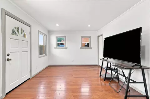 Living - 233 E Louise St, Long Beach, CA 90805 photo 2 of 5