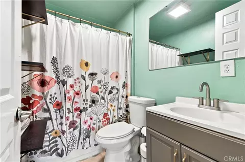 Bath - 233 E Louise St, Long Beach, CA 90805 photo 4 of 4