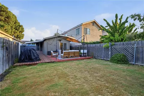 Exterior - 233 E Louise St, Long Beach, CA 90805 photo 7 of 9