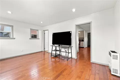 Living - 233 E Louise St, Long Beach, CA 90805 photo 3 of 5