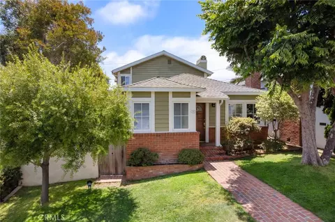 540 24th St, Manhattan Beach, CA 90266