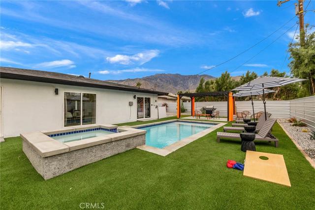 414 W Avenida Cerca, Palm Springs, CA 92262