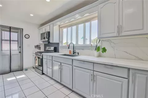 Kitchen - 164 E 235th St, Carson, CA 90745 photo 1 of 4