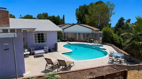 Exterior - 7129 Samoa Pl, Tujunga, CA 91042 photo 7 of 9